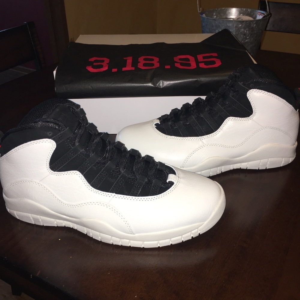 SOLD!! Air Jordan 10 retro 10.5 DEADSTOCK